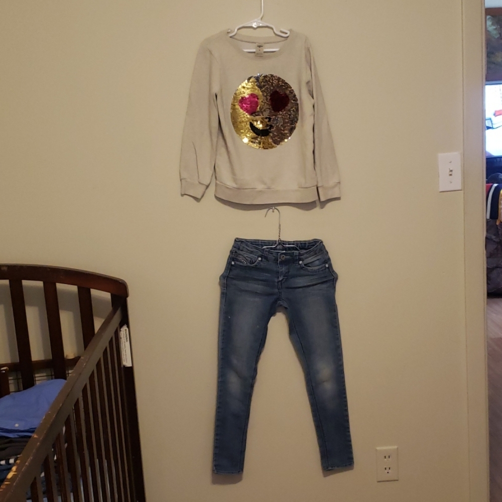Girls osh kosh and Levi outfit